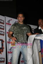 Salman Khan meets special kids at Veer Screening in Fun Republic, Mumbai on 22nd Jan 2010.JPG